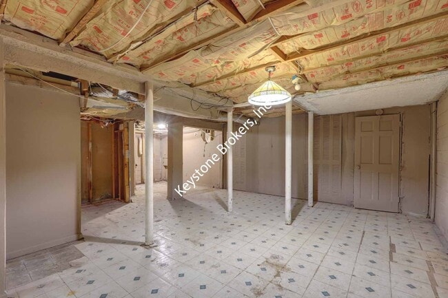 Building Photo - 2577 Graywall St