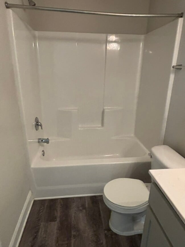 Building Photo - 936 W Liberty St