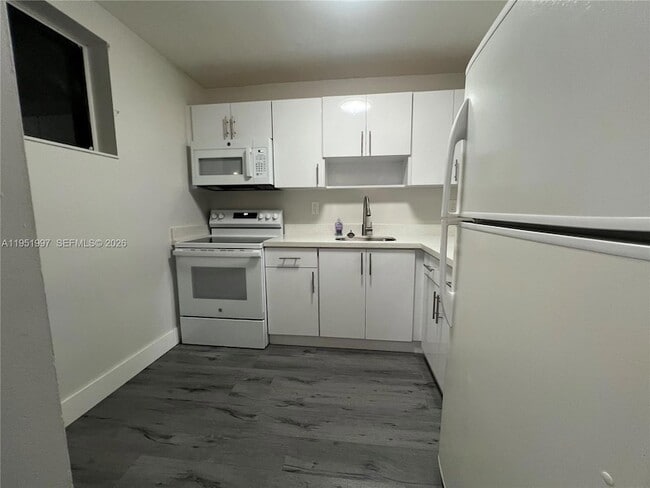 Building Photo - 11309 SW 200th St