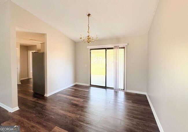 Building Photo - 142 Woodvalley Ct