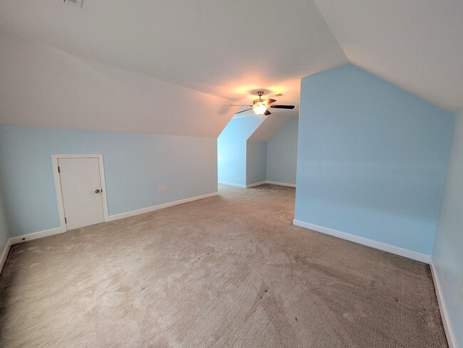 Building Photo - 244 Belclare Way