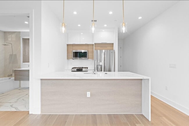 Building Photo - 6025 JFK Blvd E