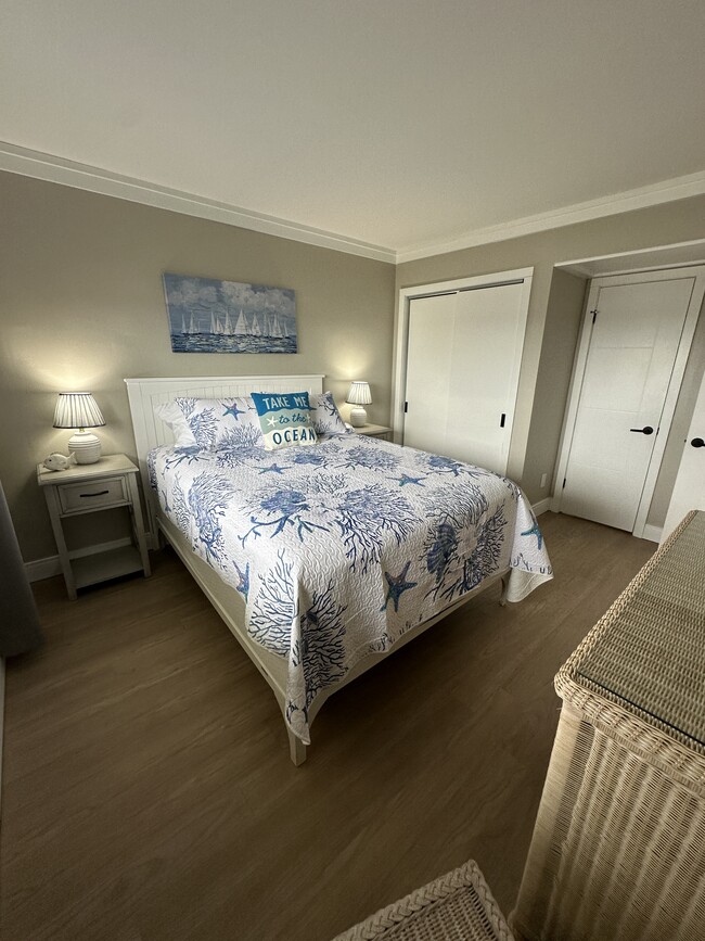 Building Photo - Pelican Watch