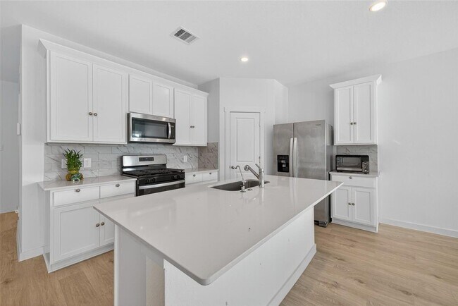 Building Photo - 30611 Castle Cove Dr