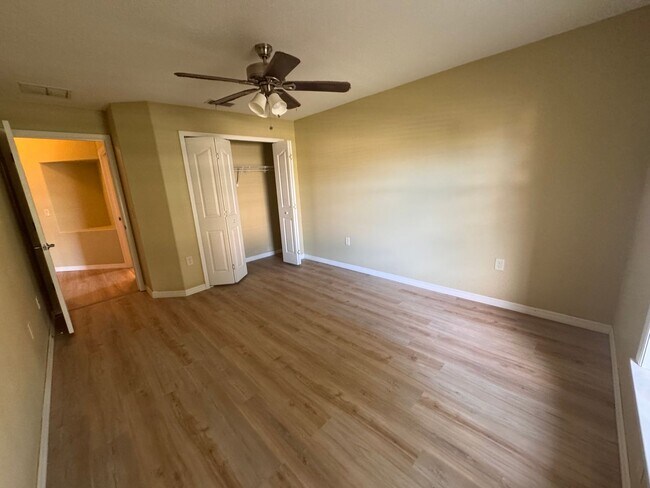 Building Photo - Luxury Living in SummerGlen – Updated 3-Be...