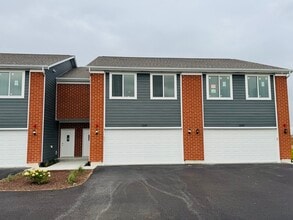 Building Photo - 1245 Gillespie Ln