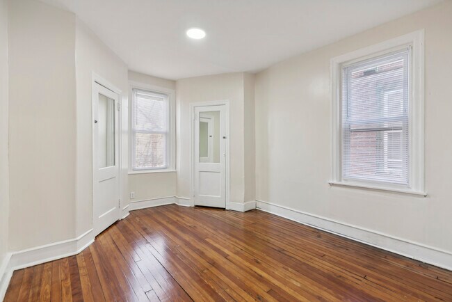 Building Photo - 5541 Hadfield St