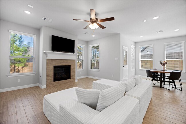 Building Photo - 108 Yellow Perch Wy