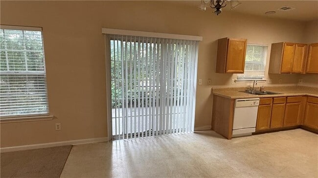 Building Photo - 2090 Atkinson Park Dr NW