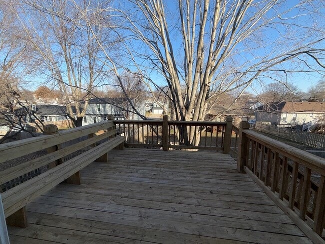 Building Photo - 8619 N McDonald Ave