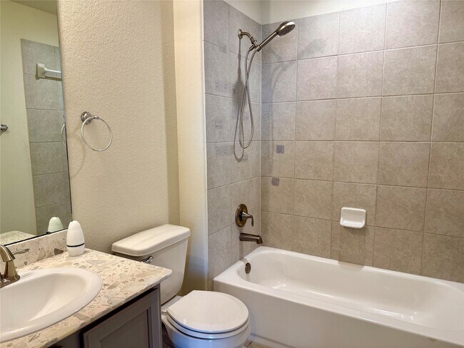 Building Photo - 23422 Bordeaux Dr