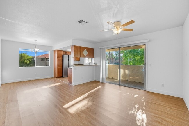 Building Photo - Stylish Summerlin-Area 2 Bedroom Condo wit...