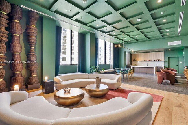 Building Photo - 11 NE 6th St