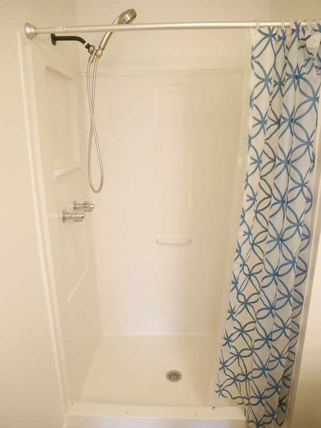 Building Photo - Charming Condo in Gaithersburg, MD