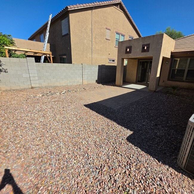 Building Photo - 18418 W Westfall Way