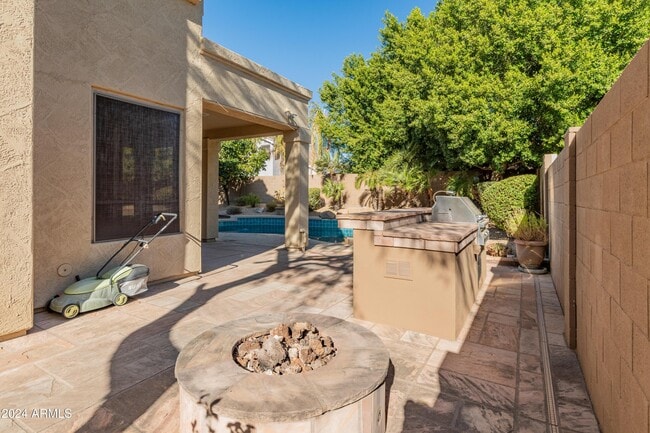 Building Photo - 6420 E Montreal Pl