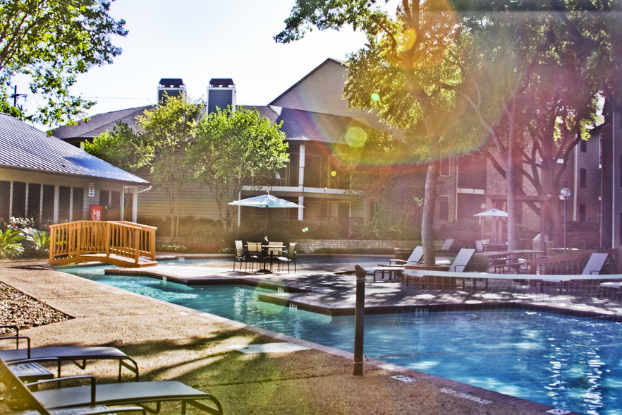 Hillside Creek - Austin, TX | Apartment Finder