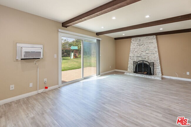 Building Photo - 6032 Sandbrook Dr