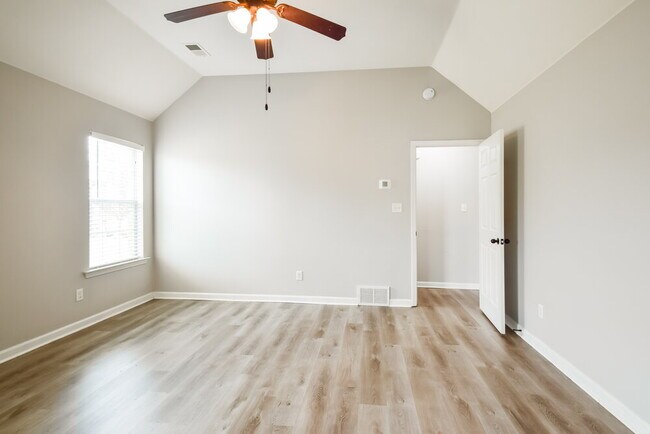Building Photo - 9069 Gavin Dr