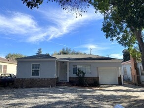Building Photo - 2717 N Crescent Ave