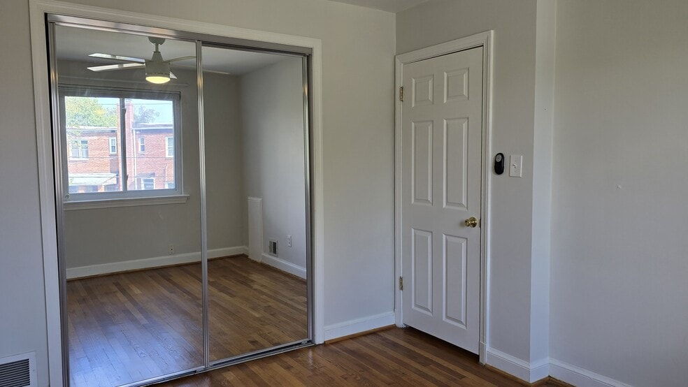 Building Photo - 136 Wesmond Dr