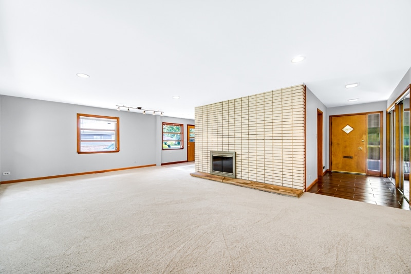 Building Photo - 2042 Spruce Rd