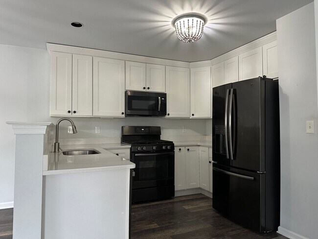 Building Photo - 3685 Clauss Dr