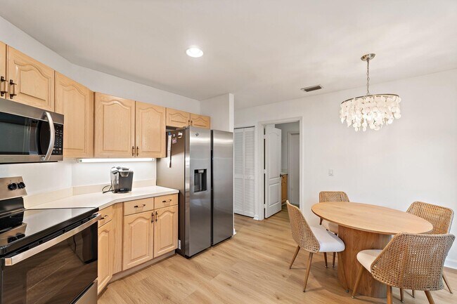 Building Photo - 137 Eagleton Ct