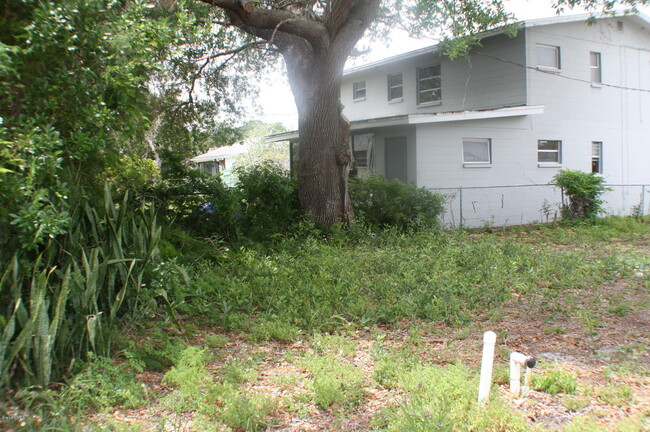 Building Photo - 65 Peck Ave