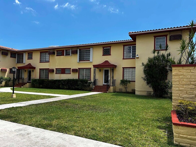 Building Photo - 631 SW 11th St