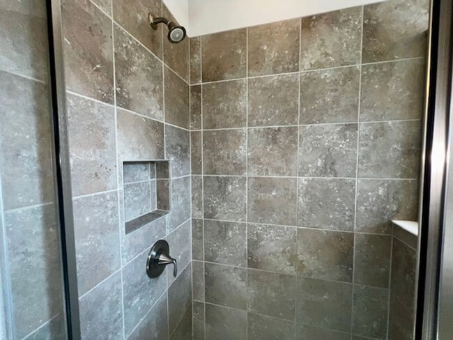 Building Photo - SPECTACULAR MODERN HOME!!Relaxing water views- MOVE IN September 2026-2 story 4 bed 3.5 bath HM i...