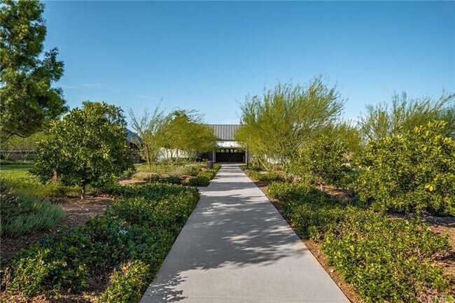 Building Photo - 2625 Verna Dr