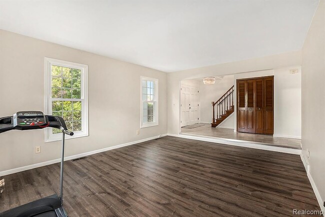 Building Photo - 17346 Fairway
