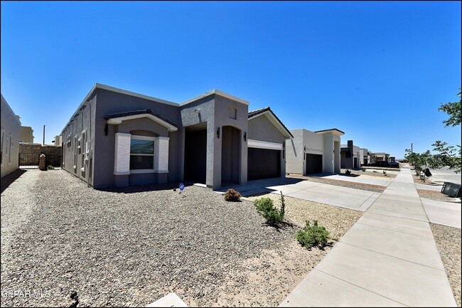 Primary Photo - 13868 Paseo Perlas Dr