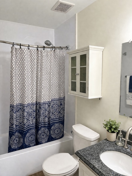 Master bath - 901 Kirts Blvd