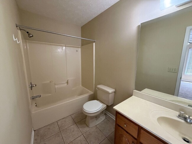 Building Photo - 147 Harmon Dr