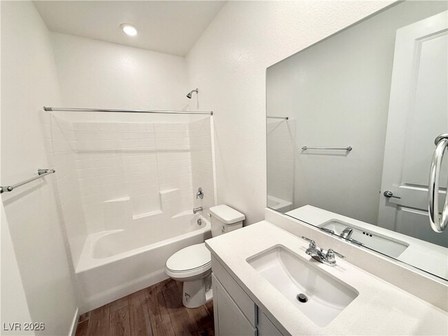 Building Photo - 5407 Splendido Ave