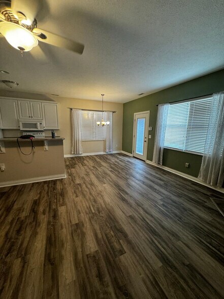 Building Photo - 3607 Graybeck Dr