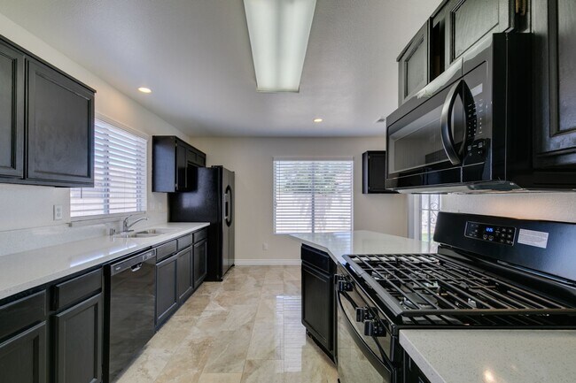 Building Photo - 434 Viewmont Dr