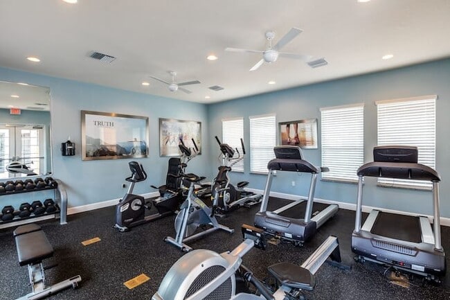 Building Photo - 1534 Retreat Cir