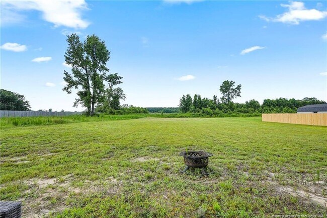 Building Photo - 601 Laurel Lake Rd