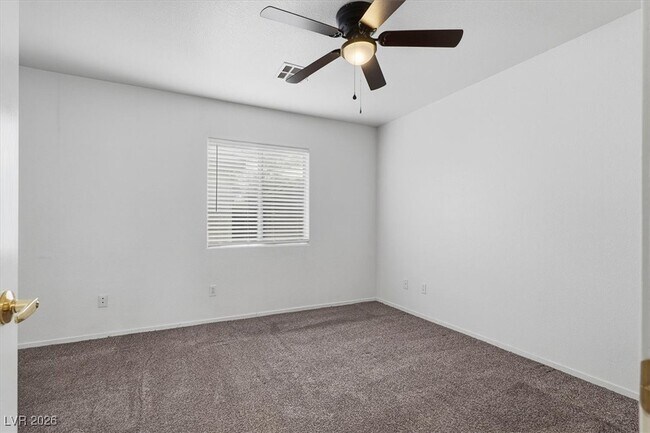 Building Photo - 5225 Paradise Valley Ave