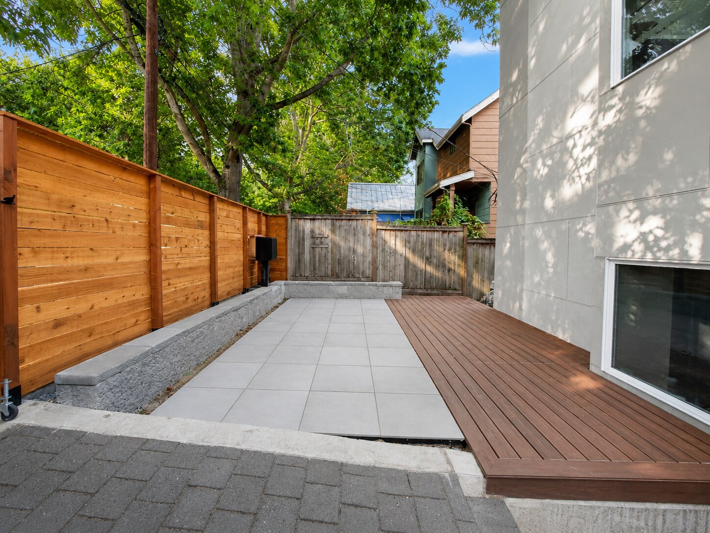 Building Photo - 730 26th Ave S