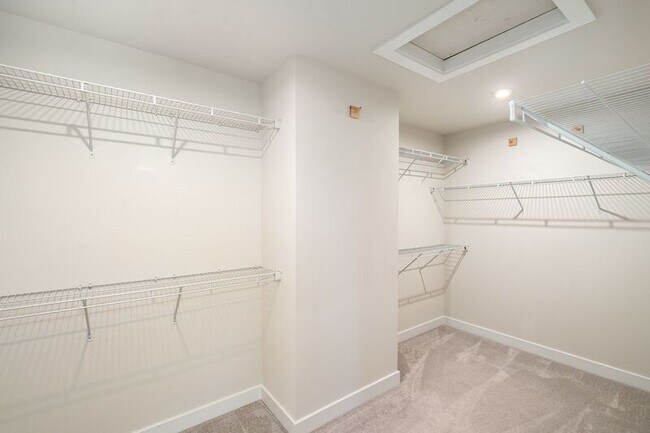 Building Photo - 1216 City View Ln