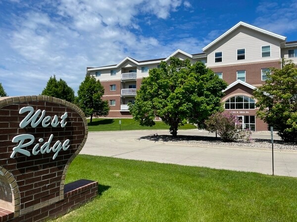Primary Photo - West Ridge Apartments