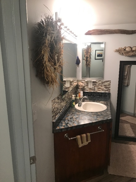 Building Photo - 10 Lemoyne Ave