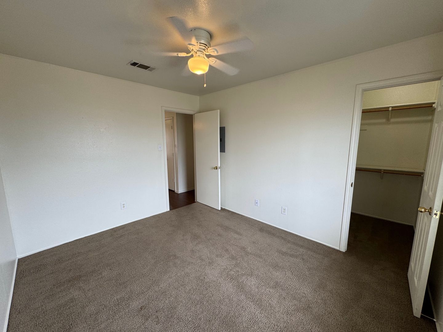 Building Photo - 1109 Horizon Dr