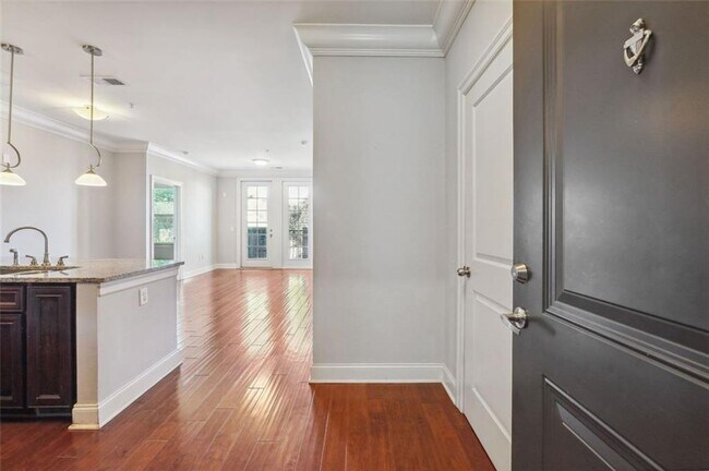 Building Photo - 901 Abernathy Rd NE