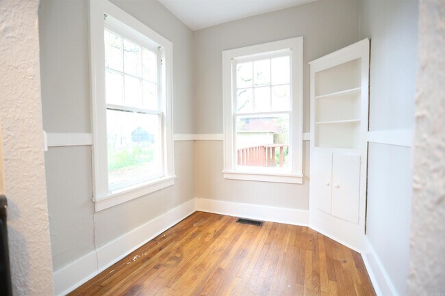 Building Photo - 3430 N Cypress St