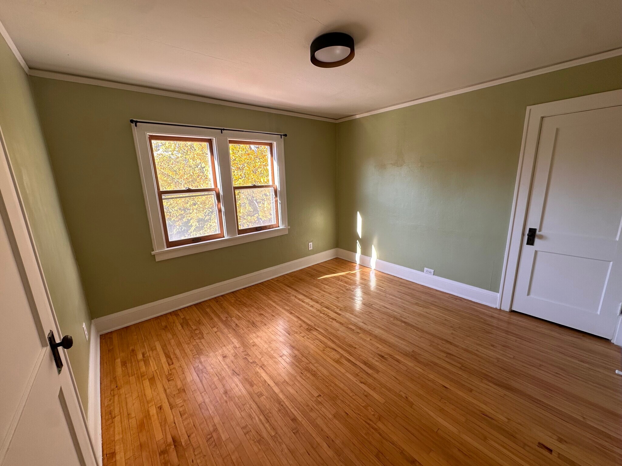 Building Photo - 718 Griggs St N